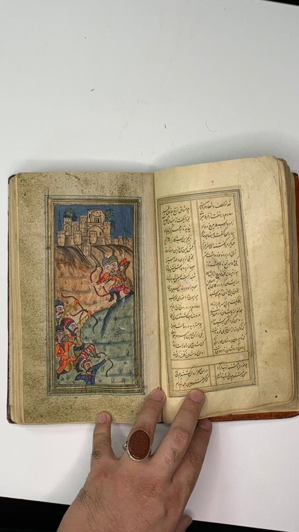مثنوی مهر و مشتری با ۲۰ نگاره اصیل قاجاری